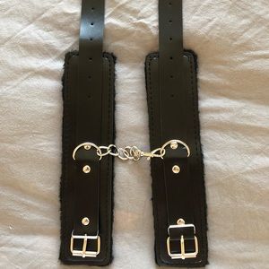 BDSM Fuzzy Bondage Cuffs